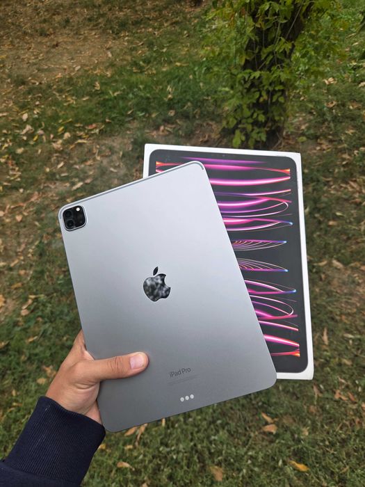 iPad pro m2 в отличном состоянии