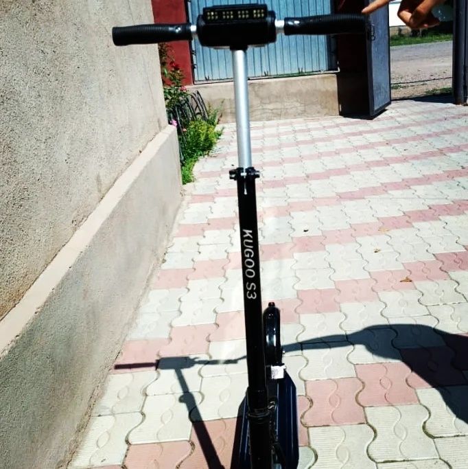 Продаю самакат Kugoo S3