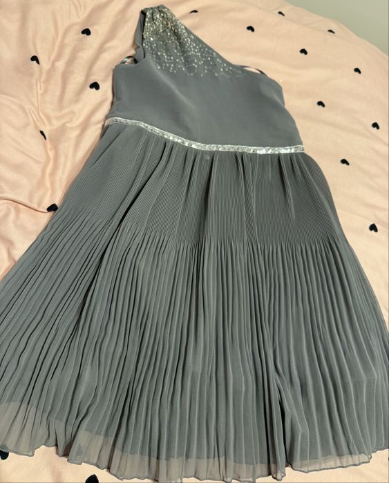 Rochite elegante pentru fetite