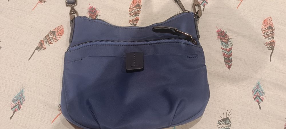 Clarks синя чанта през рамо и Zara оригинална дънкова малка раница