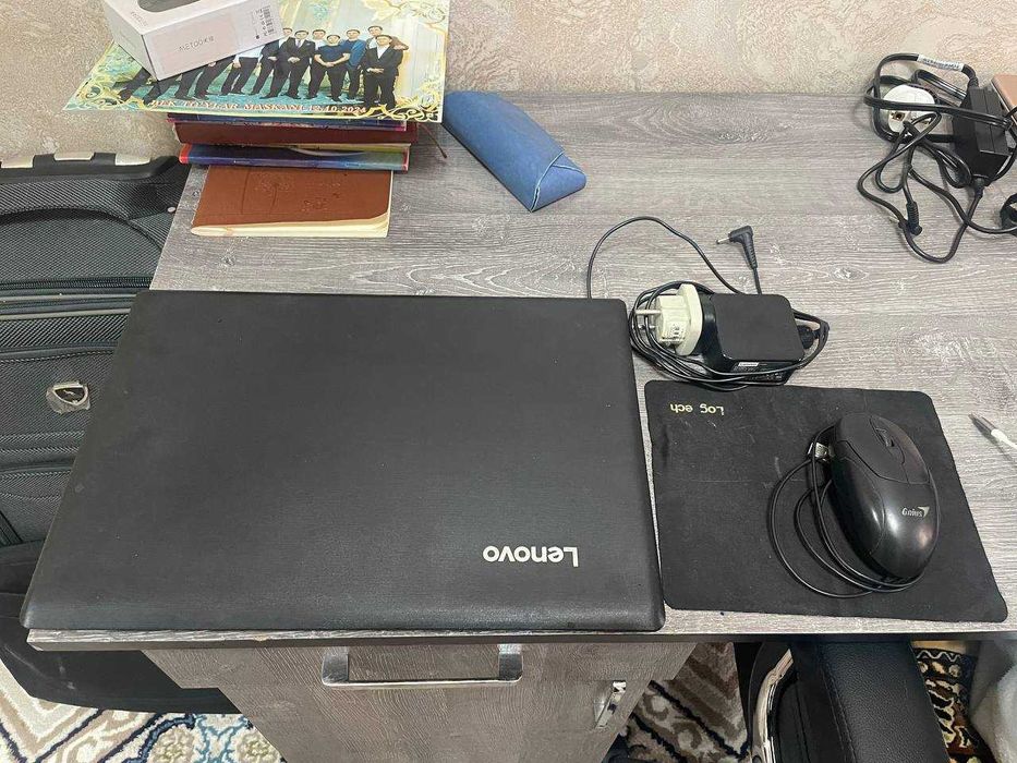 Kalonka, dvd, padstavka, nootbook