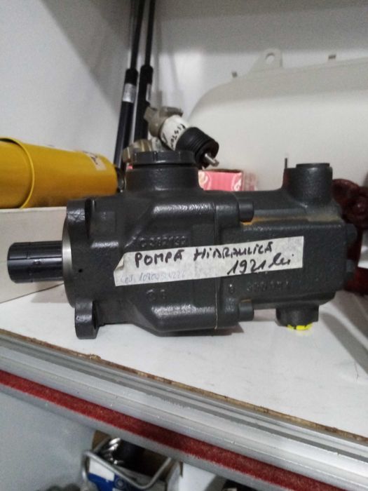 Vând  piese auto camioane