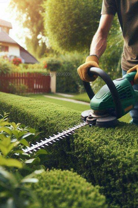 Косене на трева, почистване на парцели рязане на дървета и храсти.