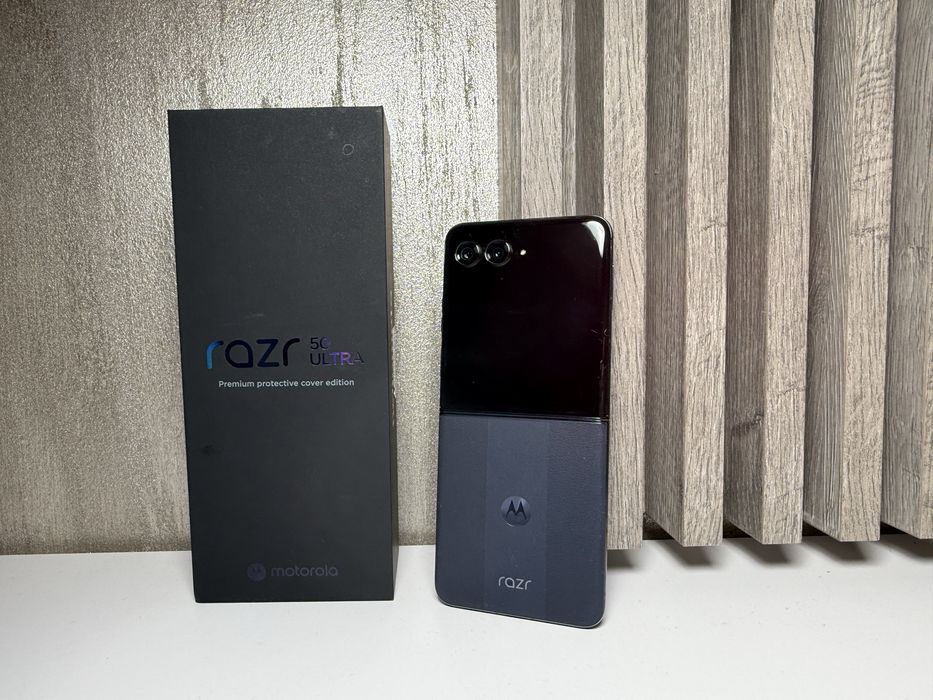 Motorola Razr 50 Ultra 512GB Garantie Universul Telefoanelor