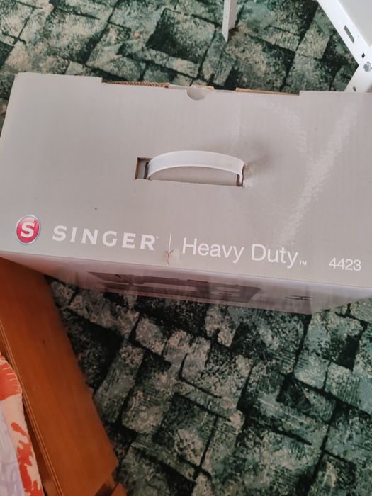Шевна машина Singer Heavy Duty 4423