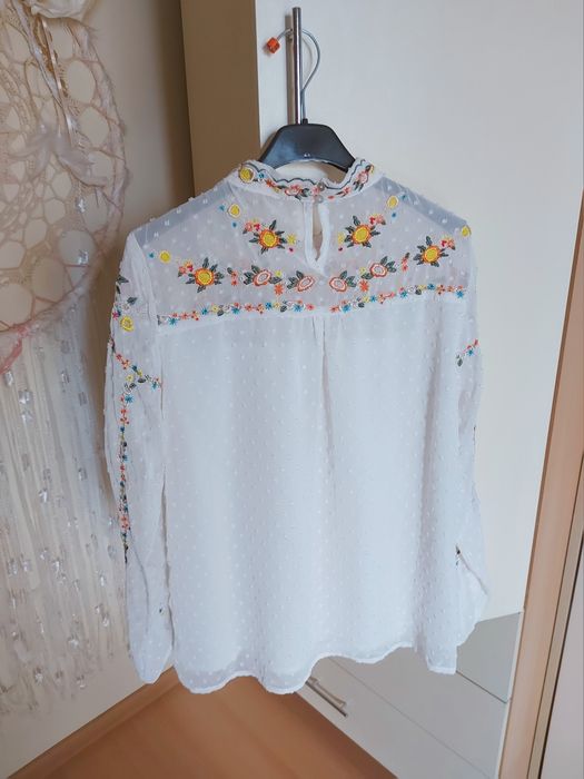 Блуза мотиви цветя