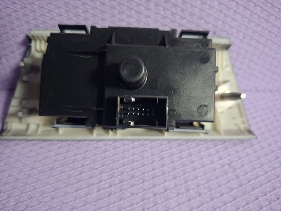 Bloc lumini BMW E82 E88 E90 E91 E84 cod 9169405