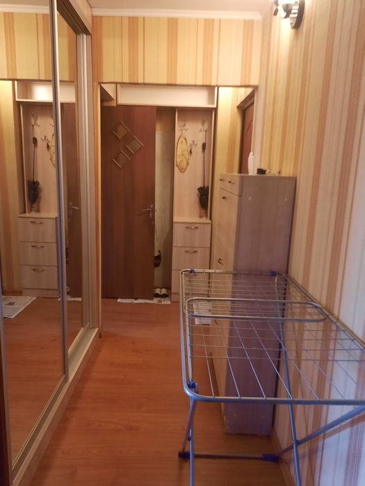 Продаётся 2 - х комнатная квартира