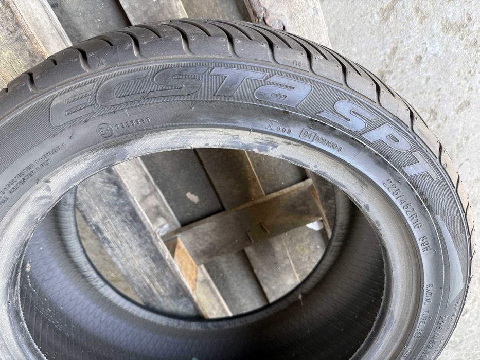 Anvelopa Vara 225/45 R16 - Kumho Ecsta SPT