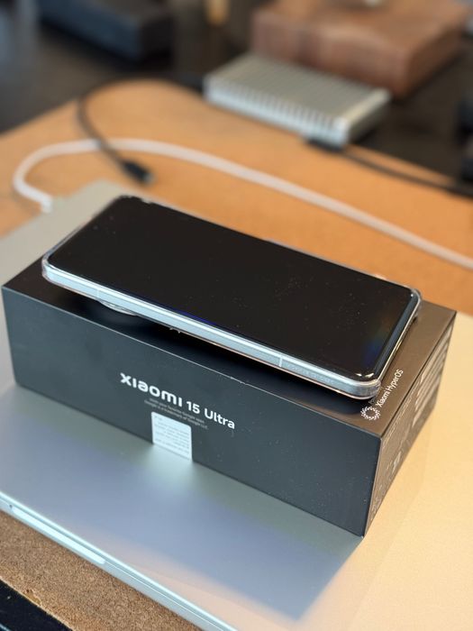 Xiaomi 15 Ultra Silver & Chrome