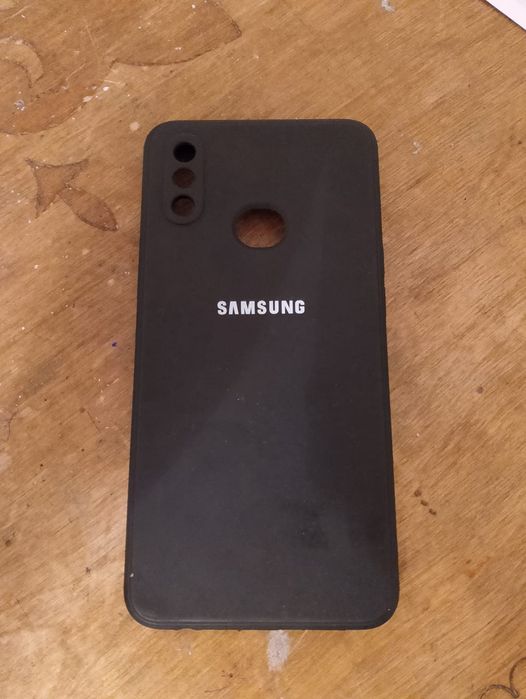 Продам чехол на самсунг а10с