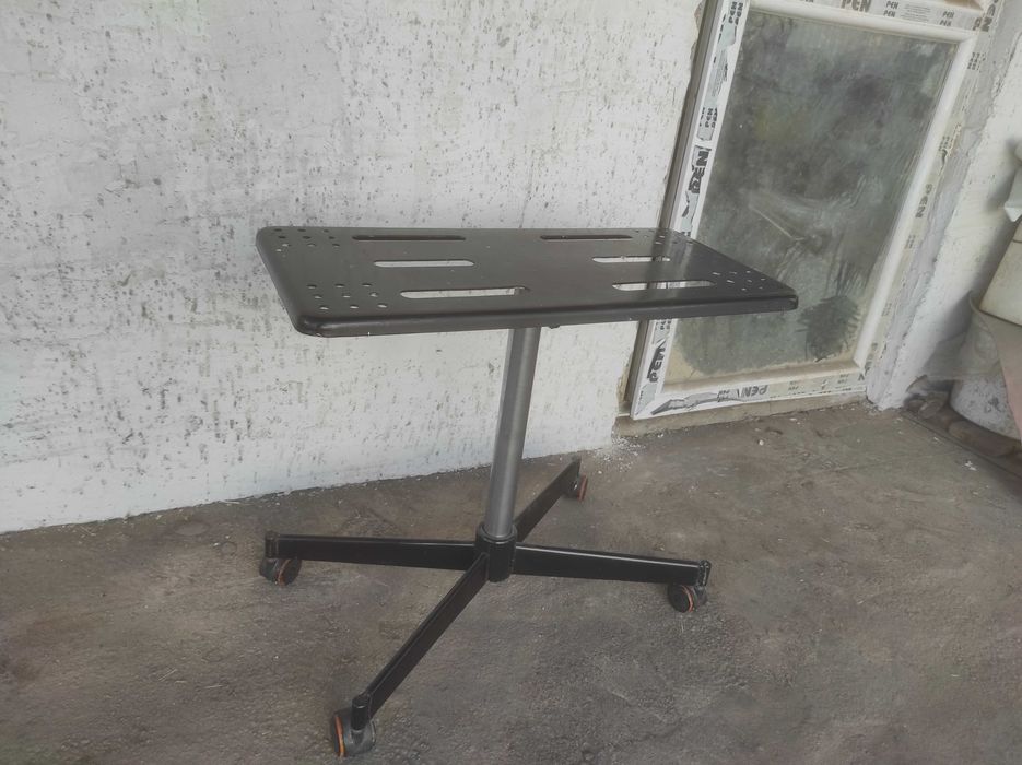 Подставка под телевизор