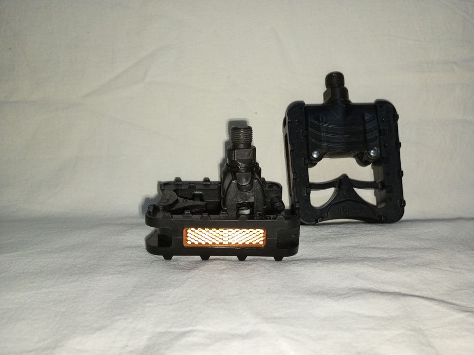 Педали складные для велосипеда.