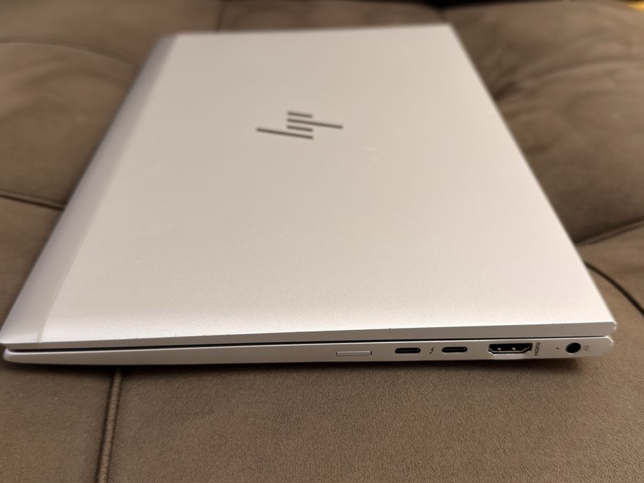 HP EliteBook g8 830
