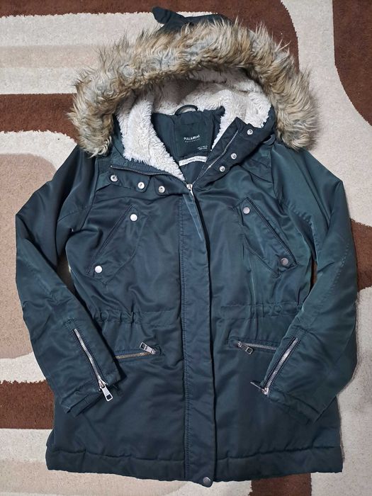 Много красива зимна парка