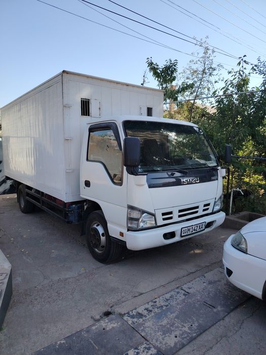 isuzu 2014.   prabeg 550000