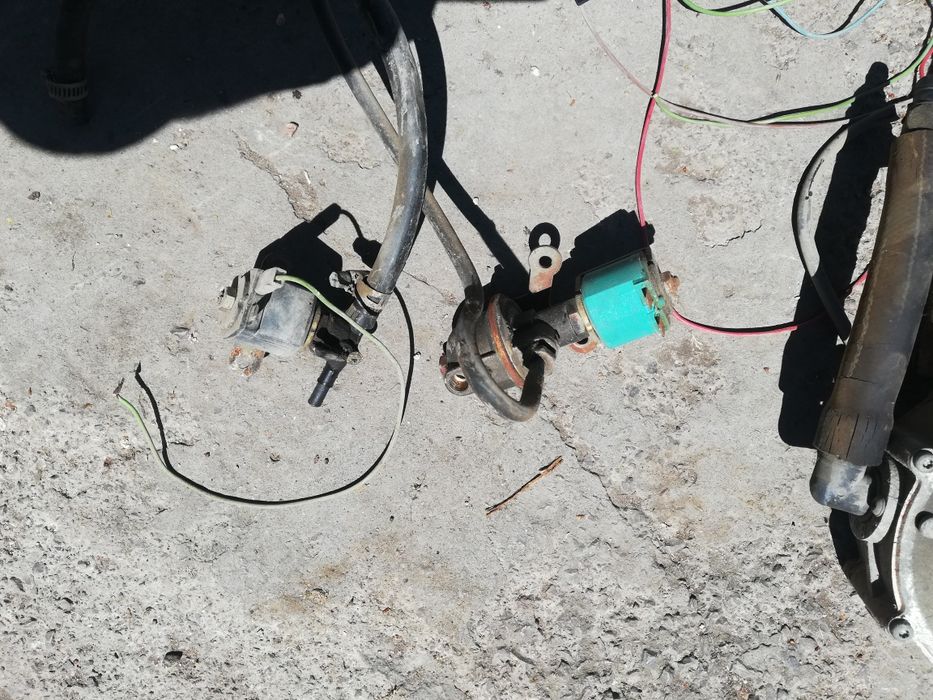 Продавам части за газова уредба  вакумена втора ръка.