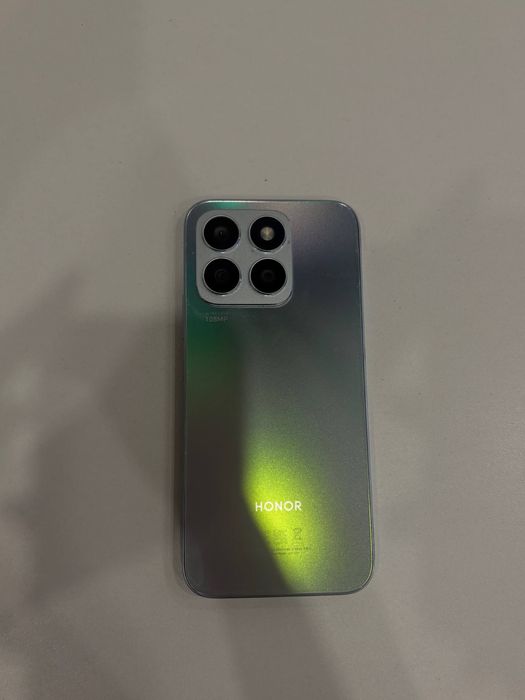 телефон Honor LLY-LX1
