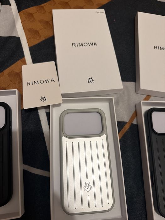 Husa Rimowa noua iphone 17 pro si iphone 17 pro max