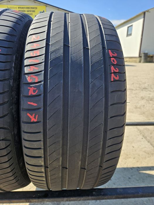 Vând 2 anvelope vară 245/45/17 245/45r17 MICHELIN