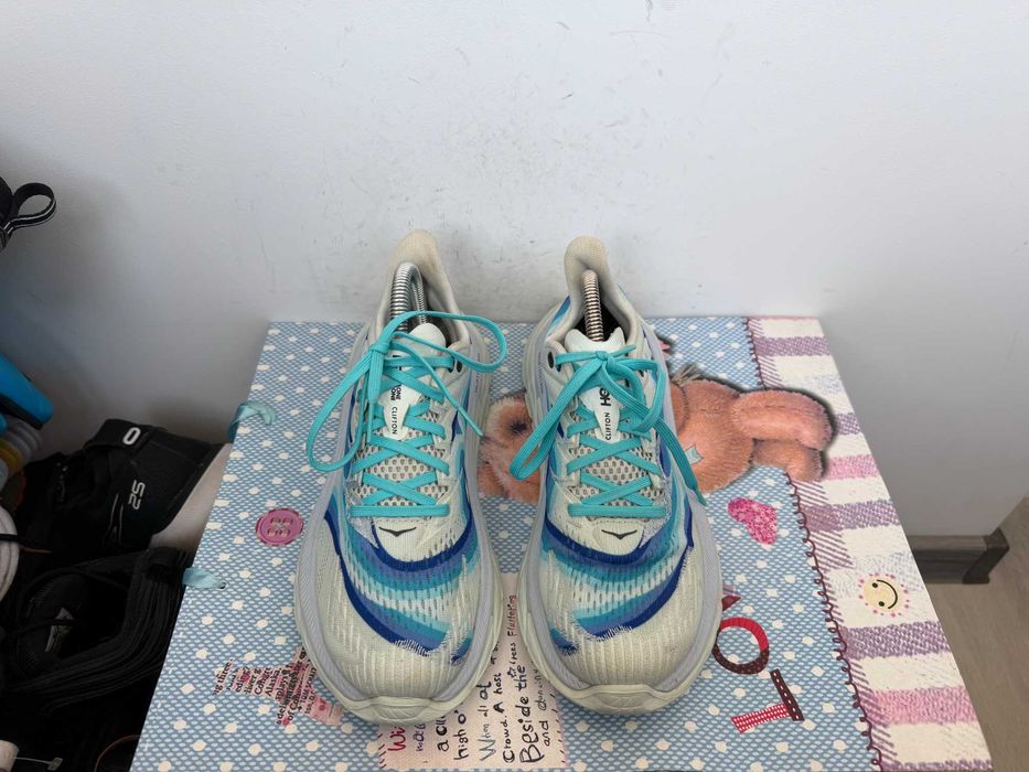 HOKA ONE ONE Clifton Edge Geometric''оригинални маратонки 38 номер