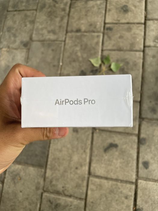 Продам airpods pro новый оригинал
