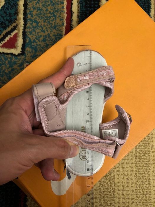 Детские сандали на девочку