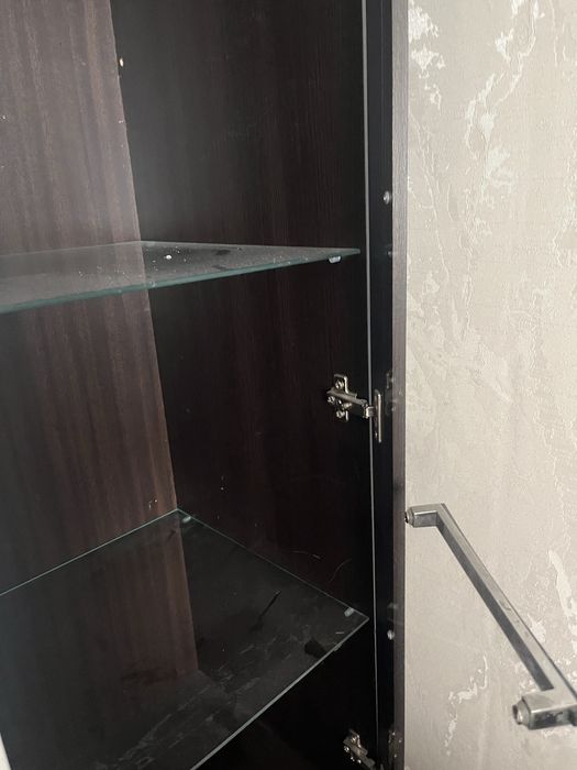 Шкаф срочно продается