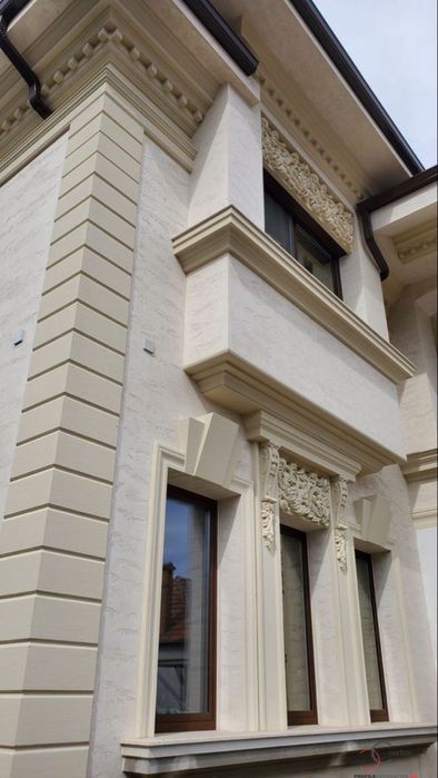 Профессиональный монтаж по натуральному камню травертин