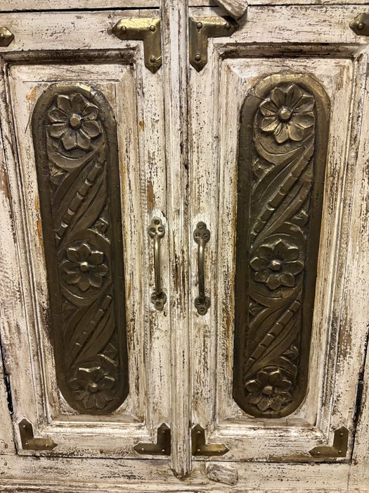 Vând comodă si dulap Vintage