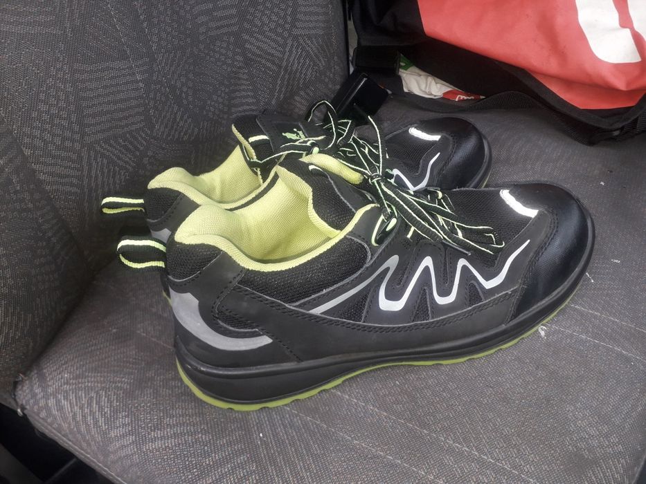 Bocanci cu bot de fier marimea 45 Germany