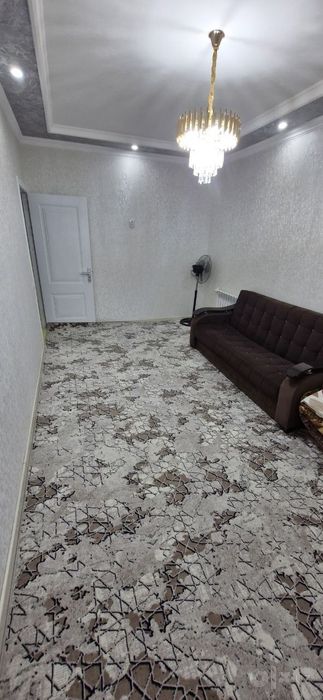 Чирчик шахрида 1 хона квартира 40 квадратдан иборат 9-микрнда жойлашга