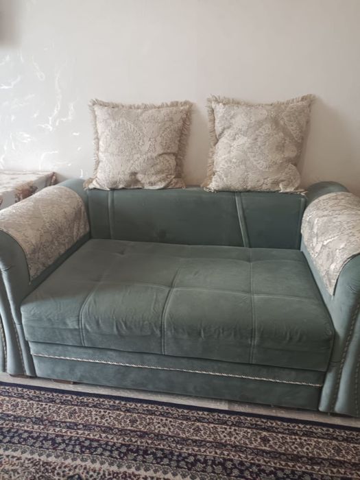 Продам диван (раскладывается)