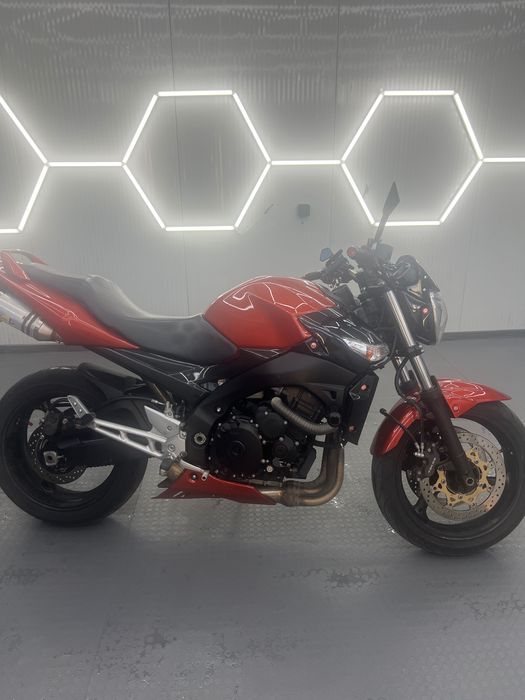 Продавам Suzuki Gsr