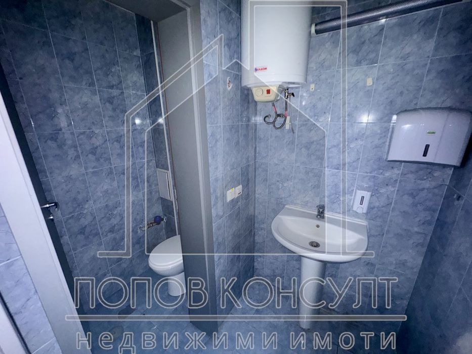 Дава се под наем Магазин в Пловдив, Христо Смирненски - 90 кв.м за 1396.38 € - Снимка #4