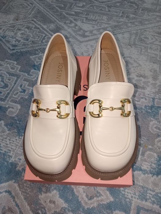 Новый обувь продам за 15000