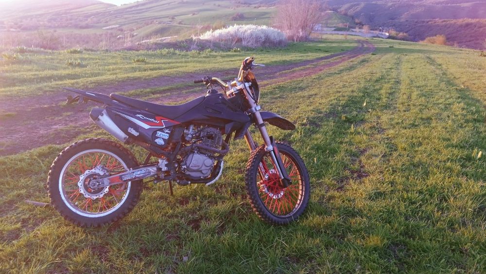 Продам эндуро 06