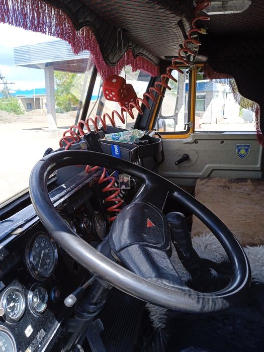 В продаже камаз самосвал