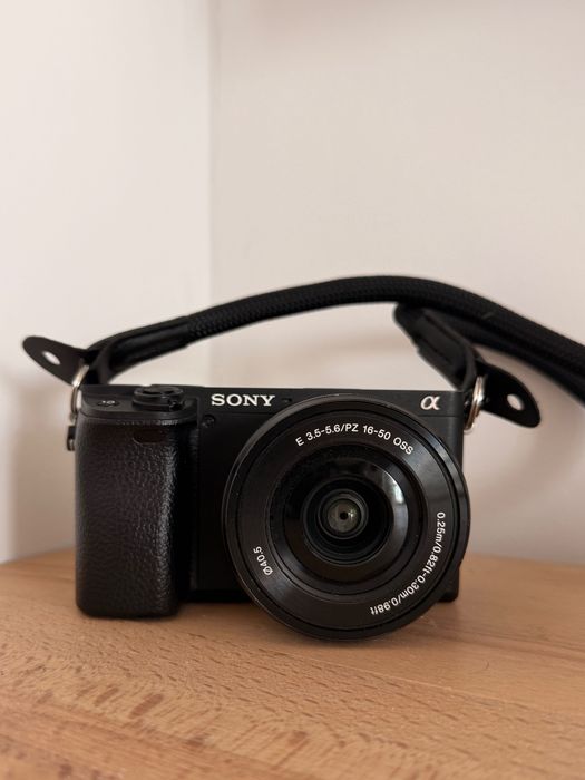 Sony A6400 + обектив sony 16-50