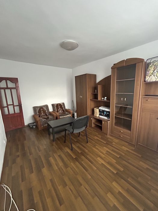 Inchiriez apartament Focsani