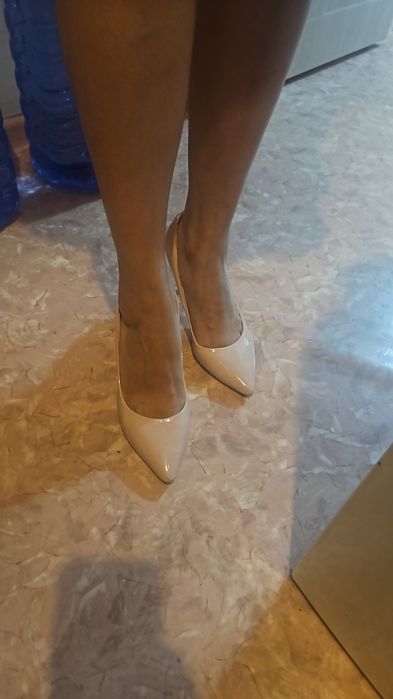 Нежные элегантные туфли