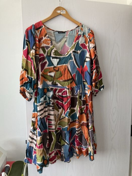 Прекрасни рокли и ризи