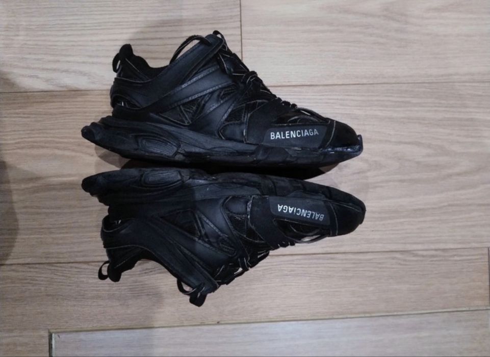 Balenciaga track black
