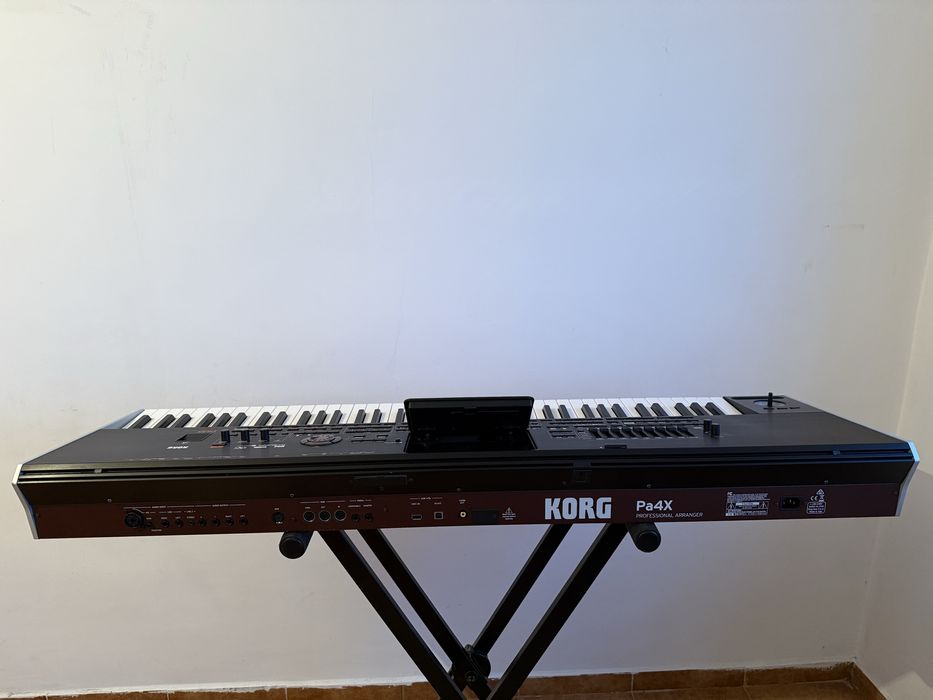 Korg Pa4x 76 keys sau schimb cu Pa5x