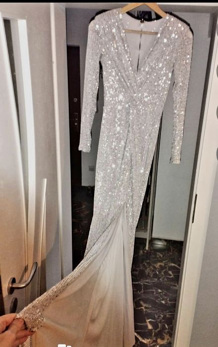 Rochie gala argintie cu trena