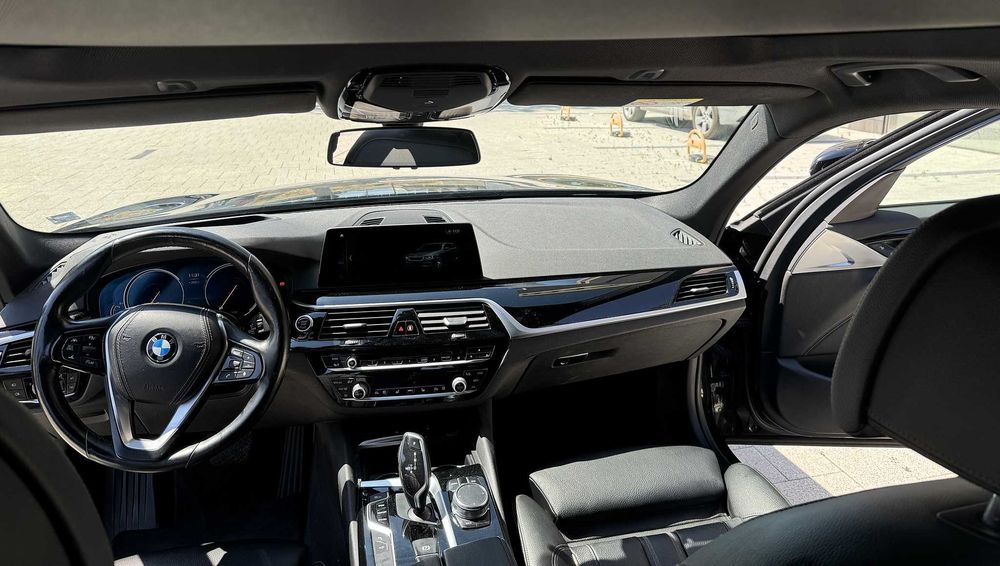 BMW 540i xDrive Touring | HUD | 360° | Масаж | Панорама