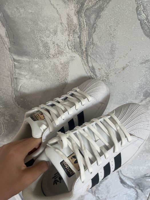 Adidas superstar
