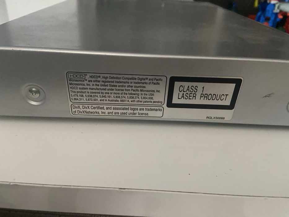 Системата за домашно кино Panasonic SA-HT335 (5.1) + Субуфер и Сателити