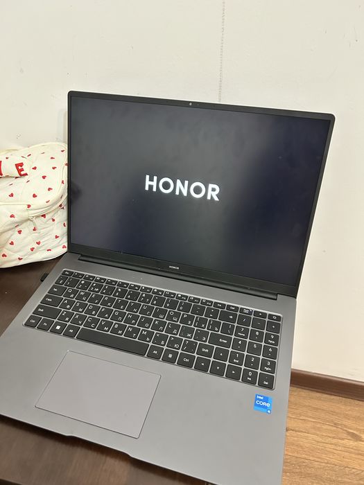 Ноутбук HONOR MagicBook X16