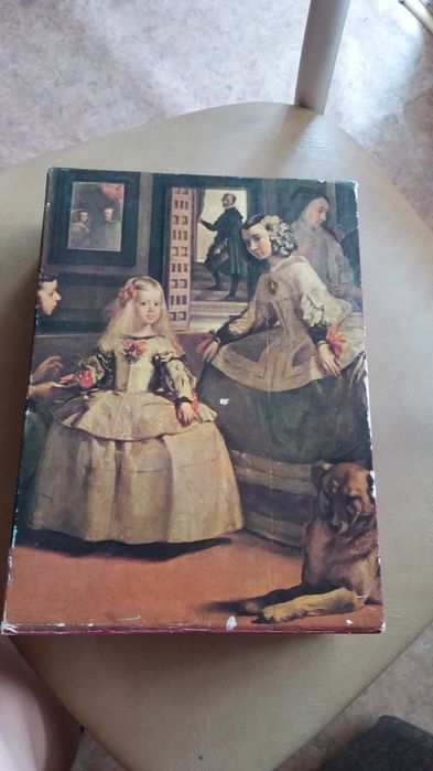 Композиция  в  живописи, две  книги.